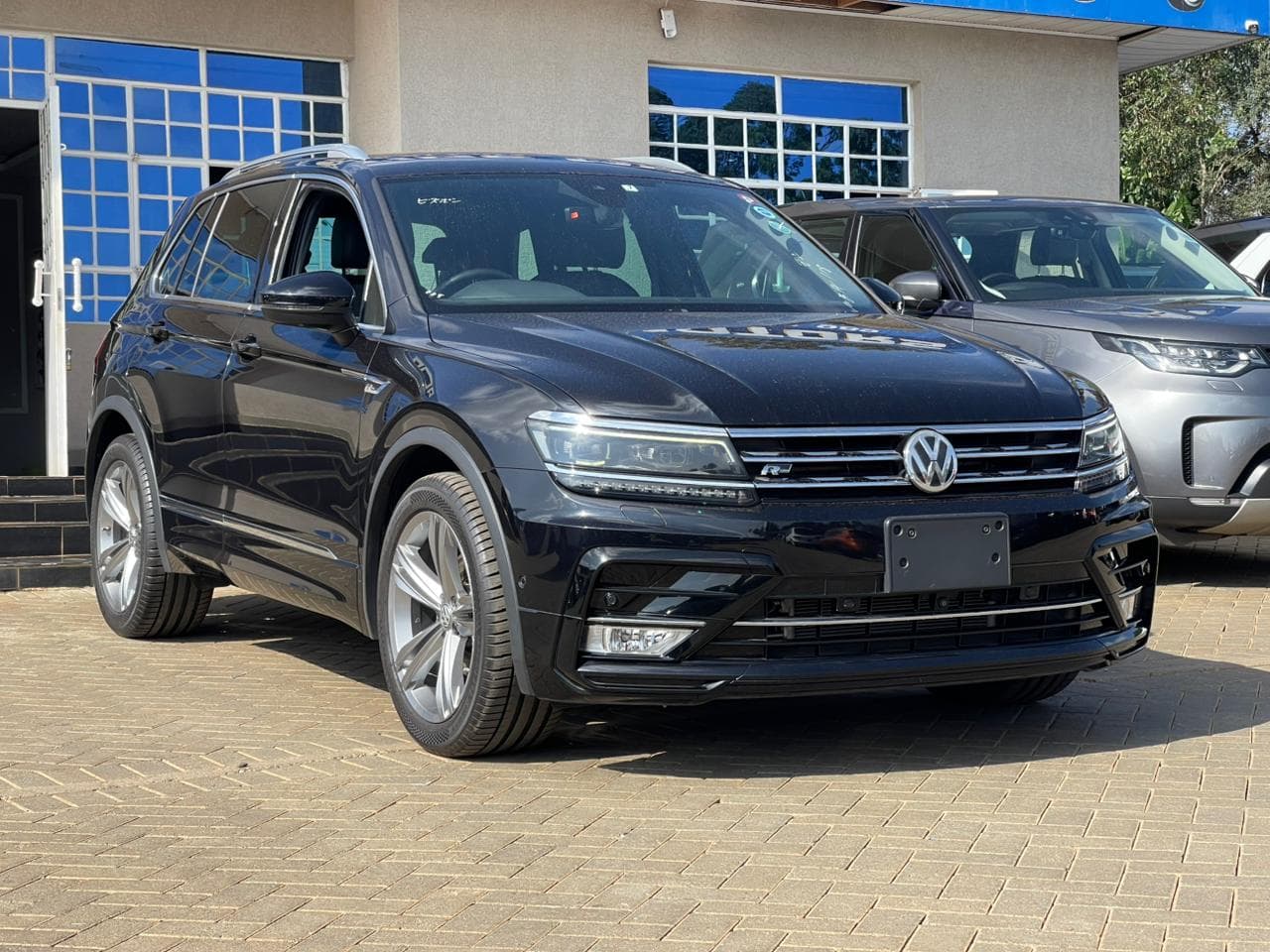 Image of Volkswagen Tiguan R - Line YOM - 2017