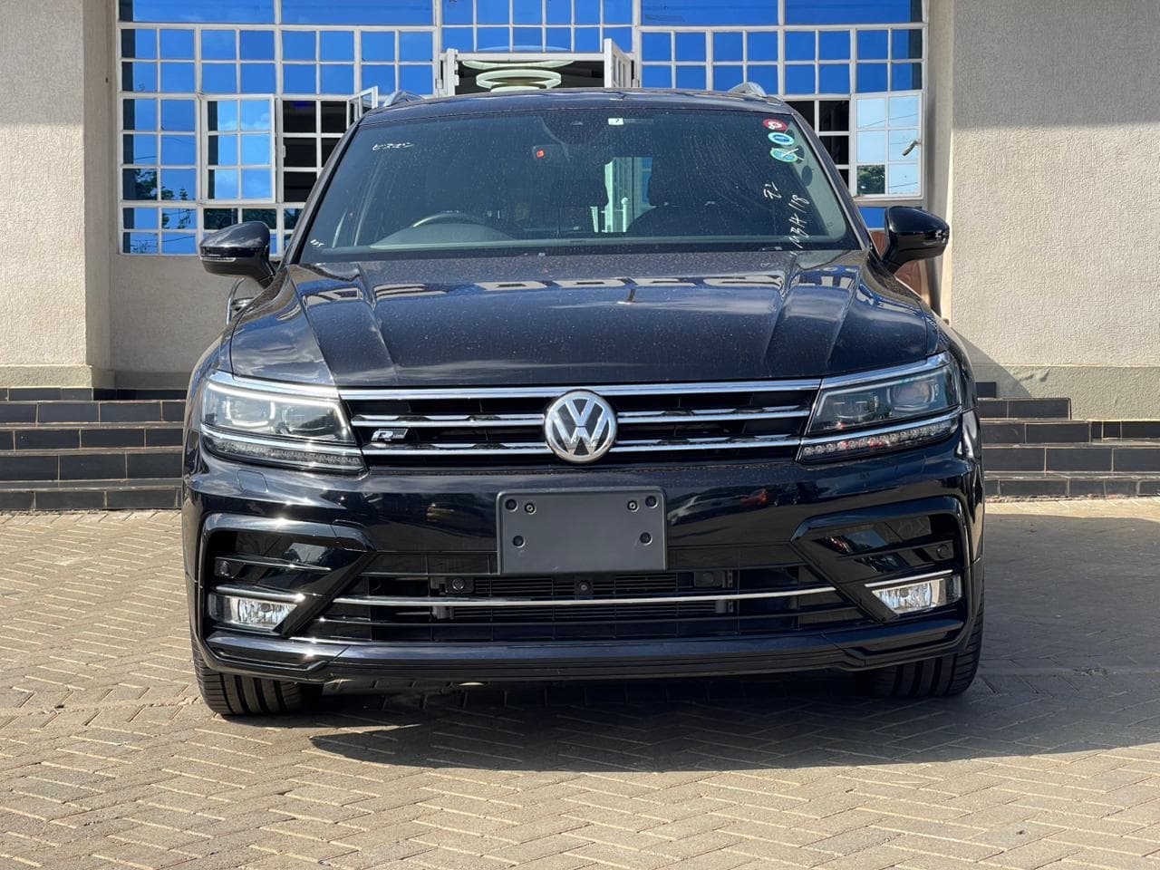 Image of Volkswagen Tiguan R - Line YOM - 2017