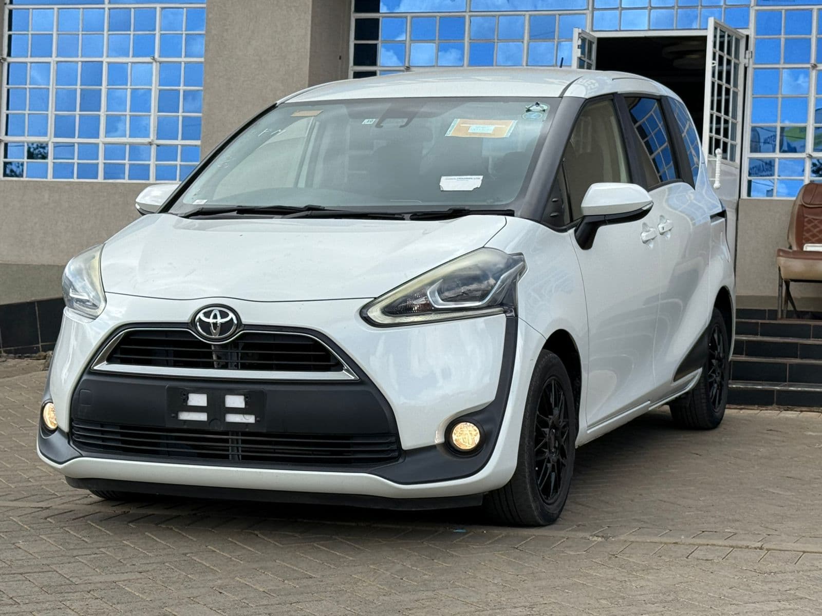 Image of Toyota Sienta YOM - 2017
