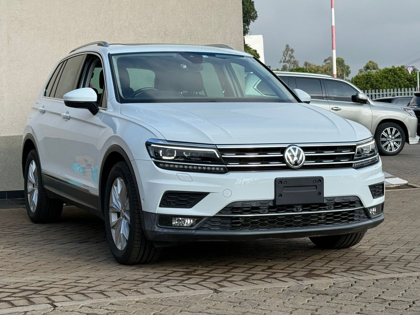 Image of Volkswagen Tiguan YOM - 2017