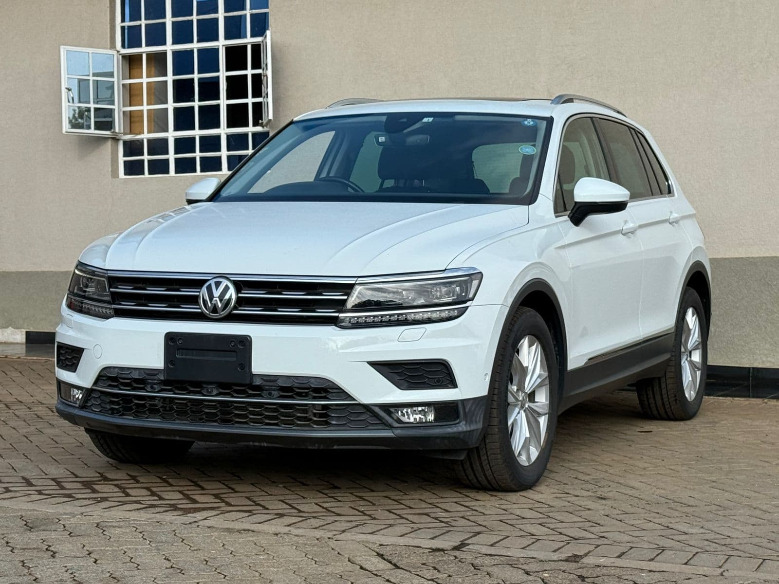 Image of Volkswagen Tiguan YOM - 2017