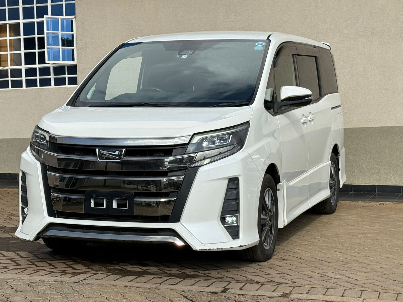 Image of Toyota Noah YOM - 2017