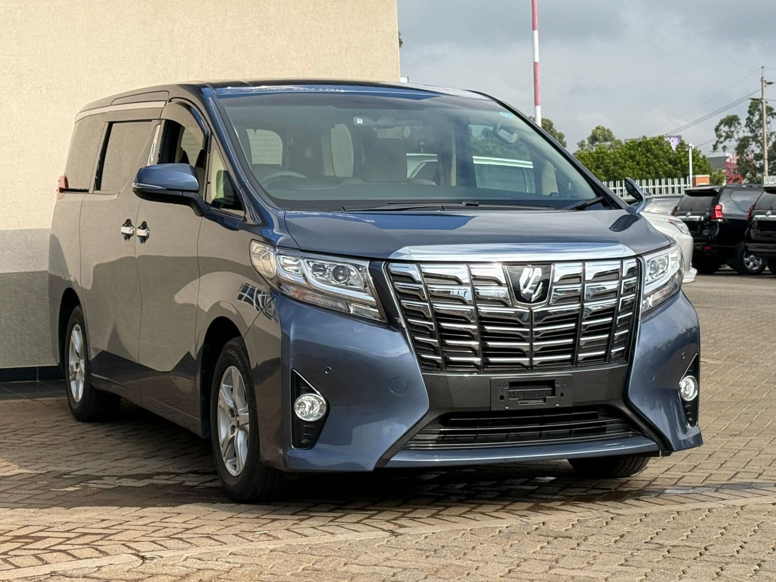 Image of Toyota Alphard YOM - 2017
