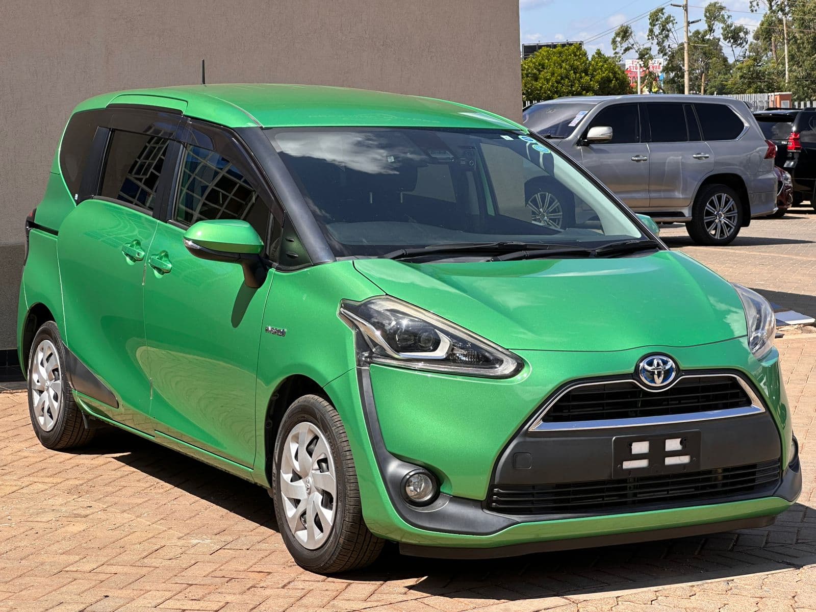Image of Toyota Sienta Hybrid YOM - 2017