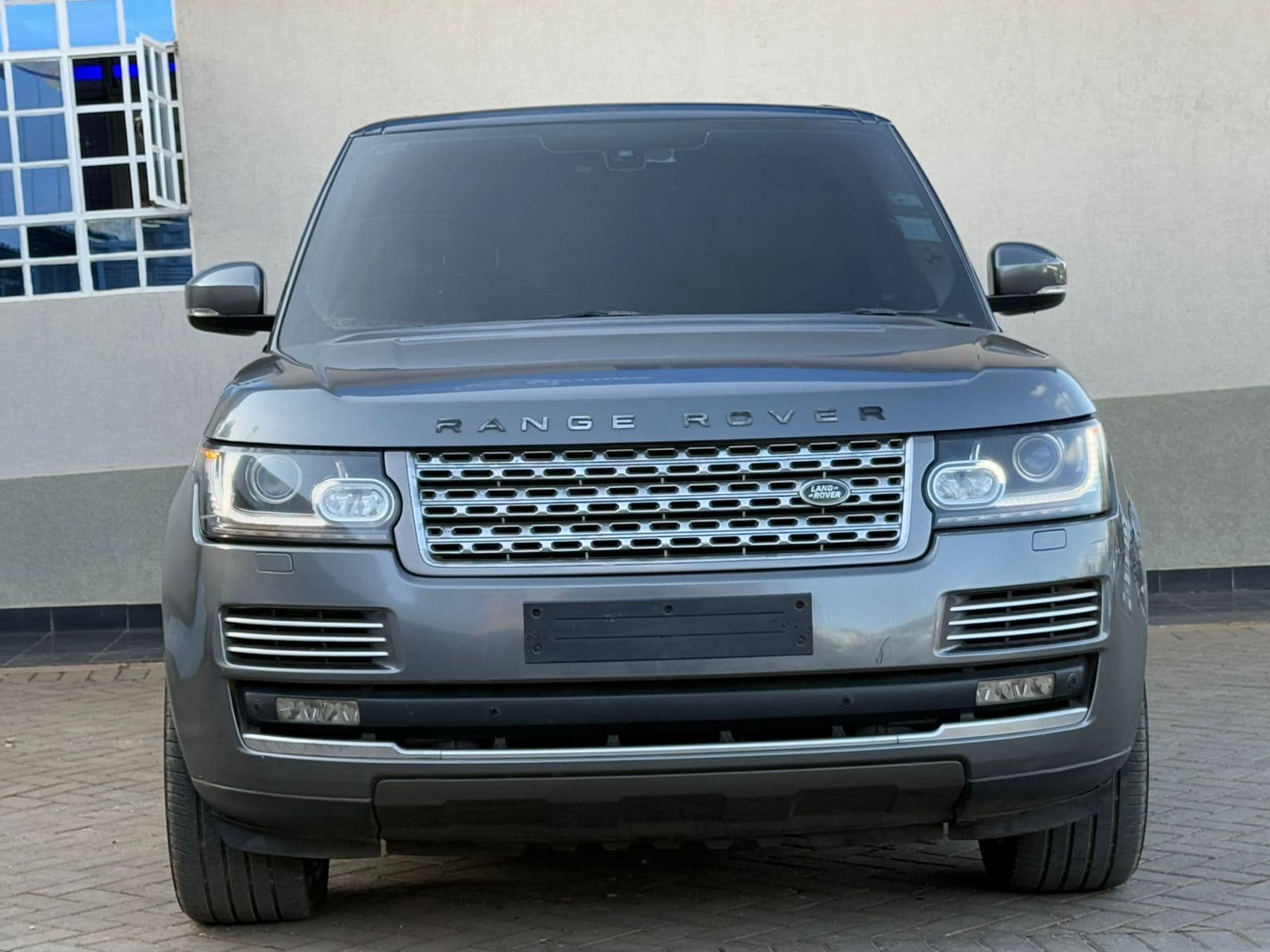Image of Range Rover Vogue Autobiography YOM - 2015