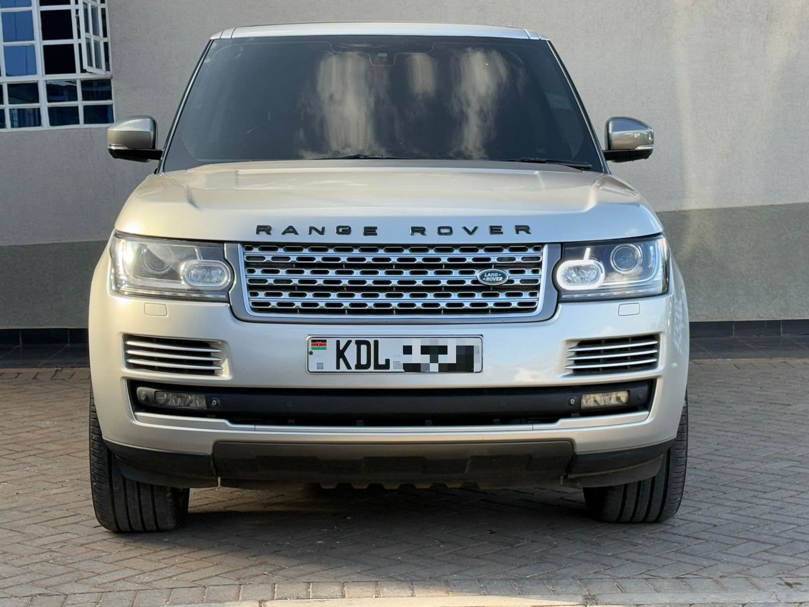 Image of Range Rover Vogue Autobiography YOM - 2015