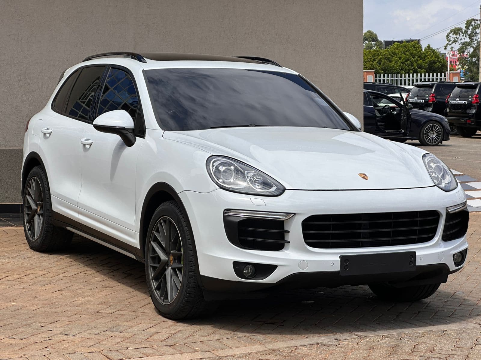 Image of Porsche Cayenne YOM - 2016