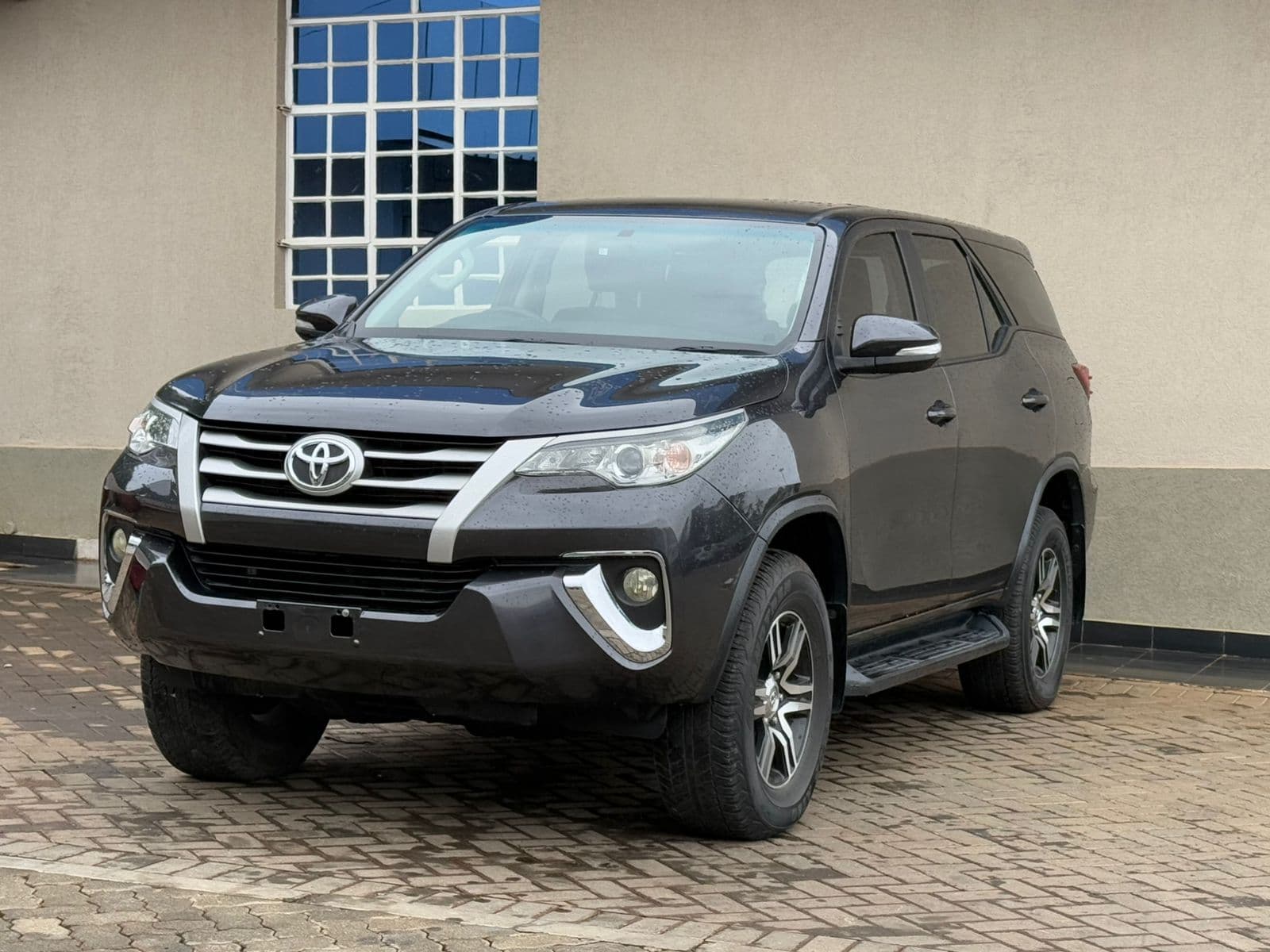 Image of Toyota Fortuner YOM - 2015