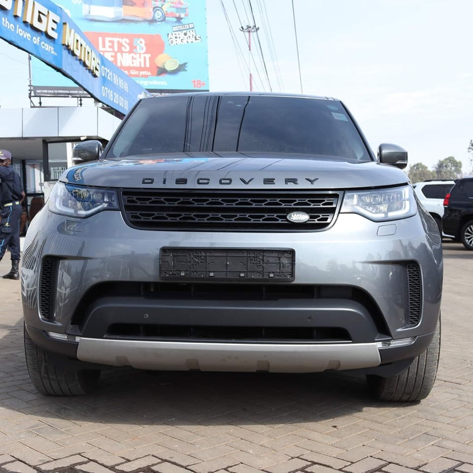 Image of Land Rover Discovery V YOM - 2017