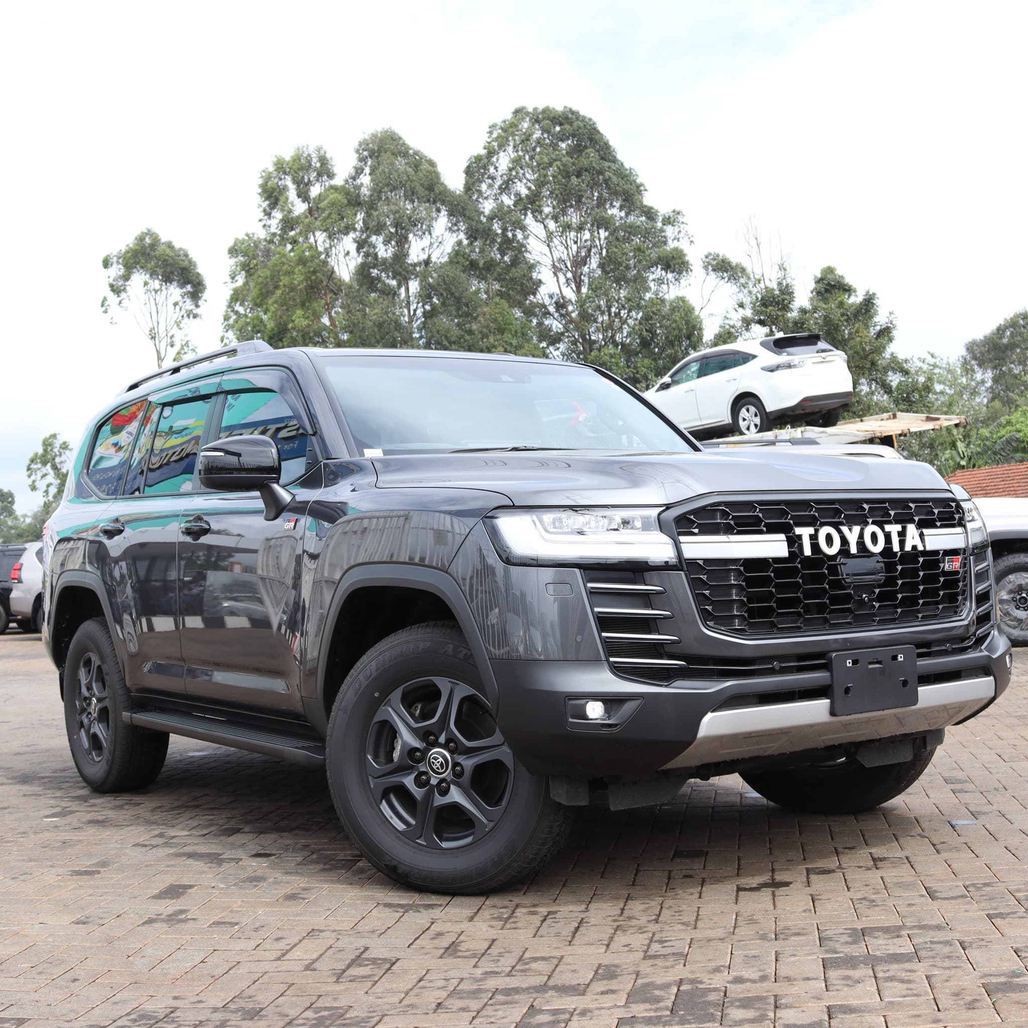 Image of Toyota Land Cruiser 300 GR Sport YOM - 2022