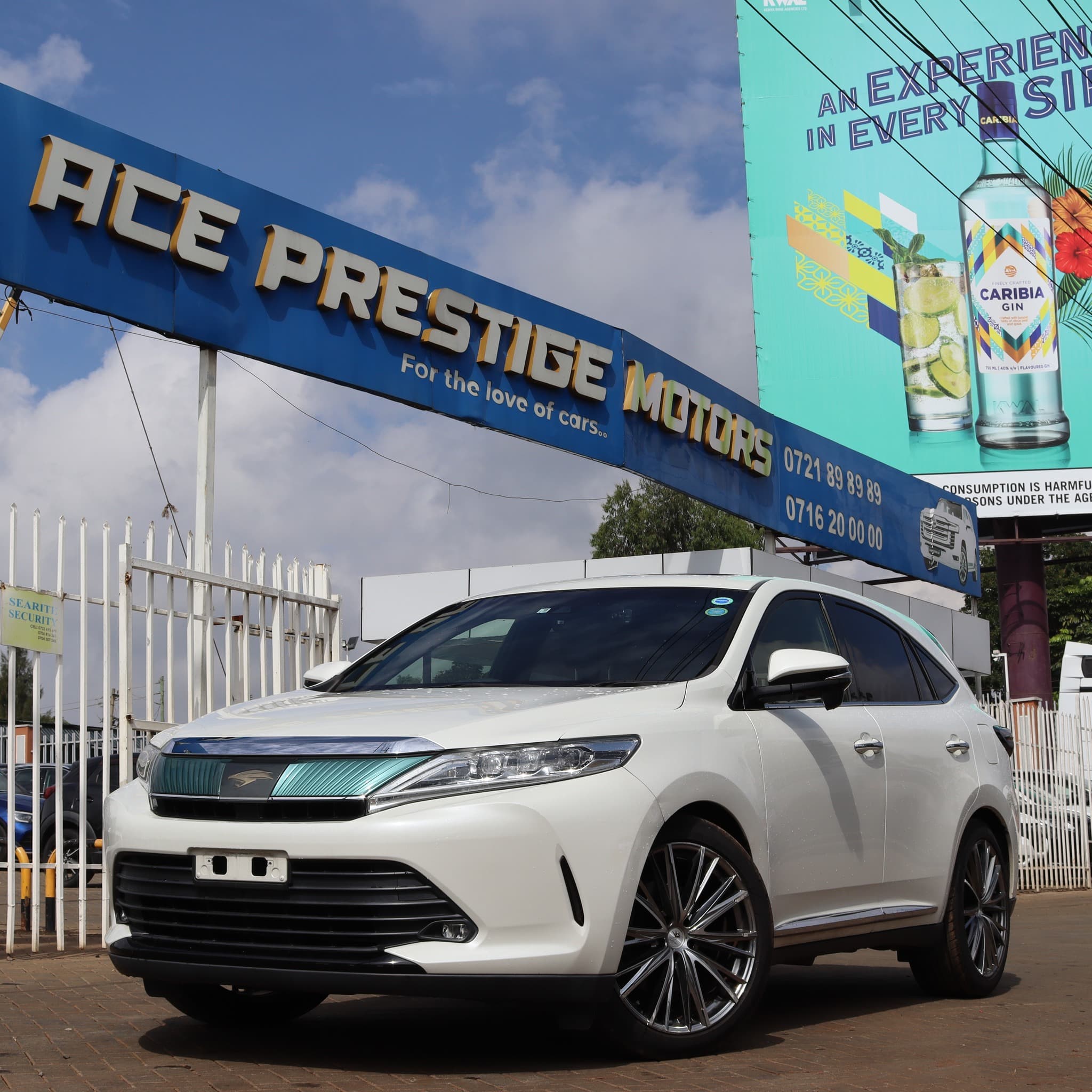 Image of Toyota Harrier Sunroof YOM - 2017