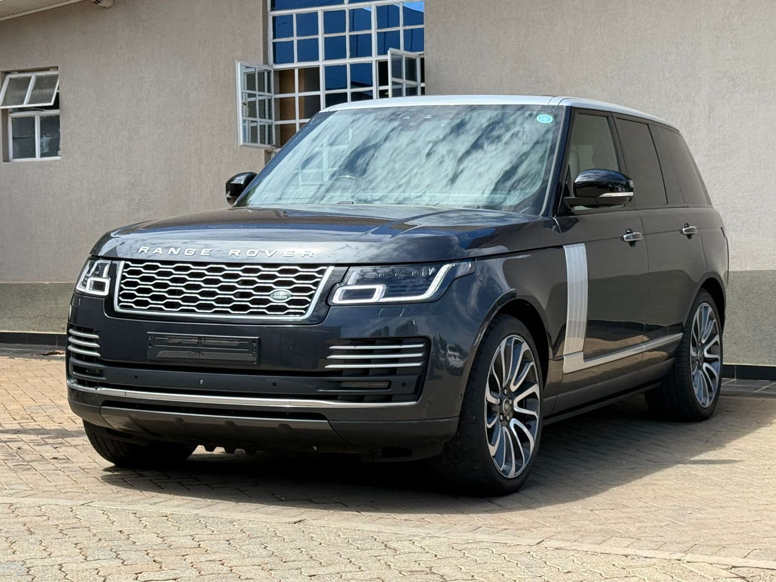 Image of Range Rover Vogue Autobiography YOM - 2018