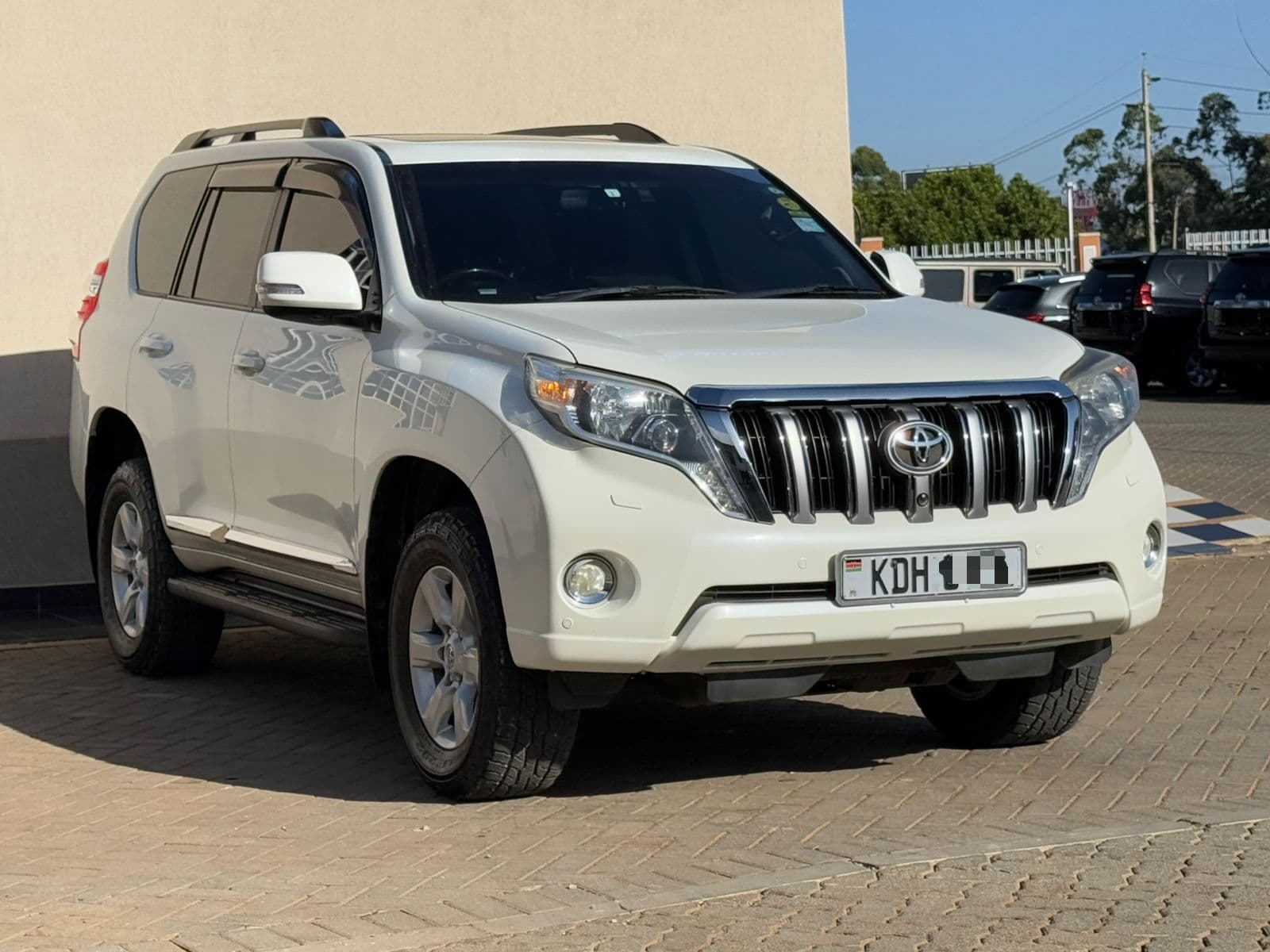 Image of Toyota Land Cruiser Prado TX YOM - 2015