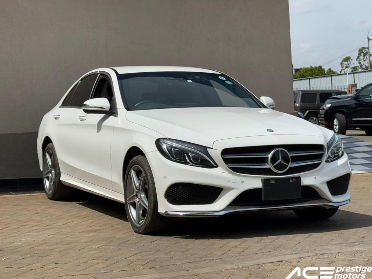 Image of Mercedes-Benz C200 YOM - 2015