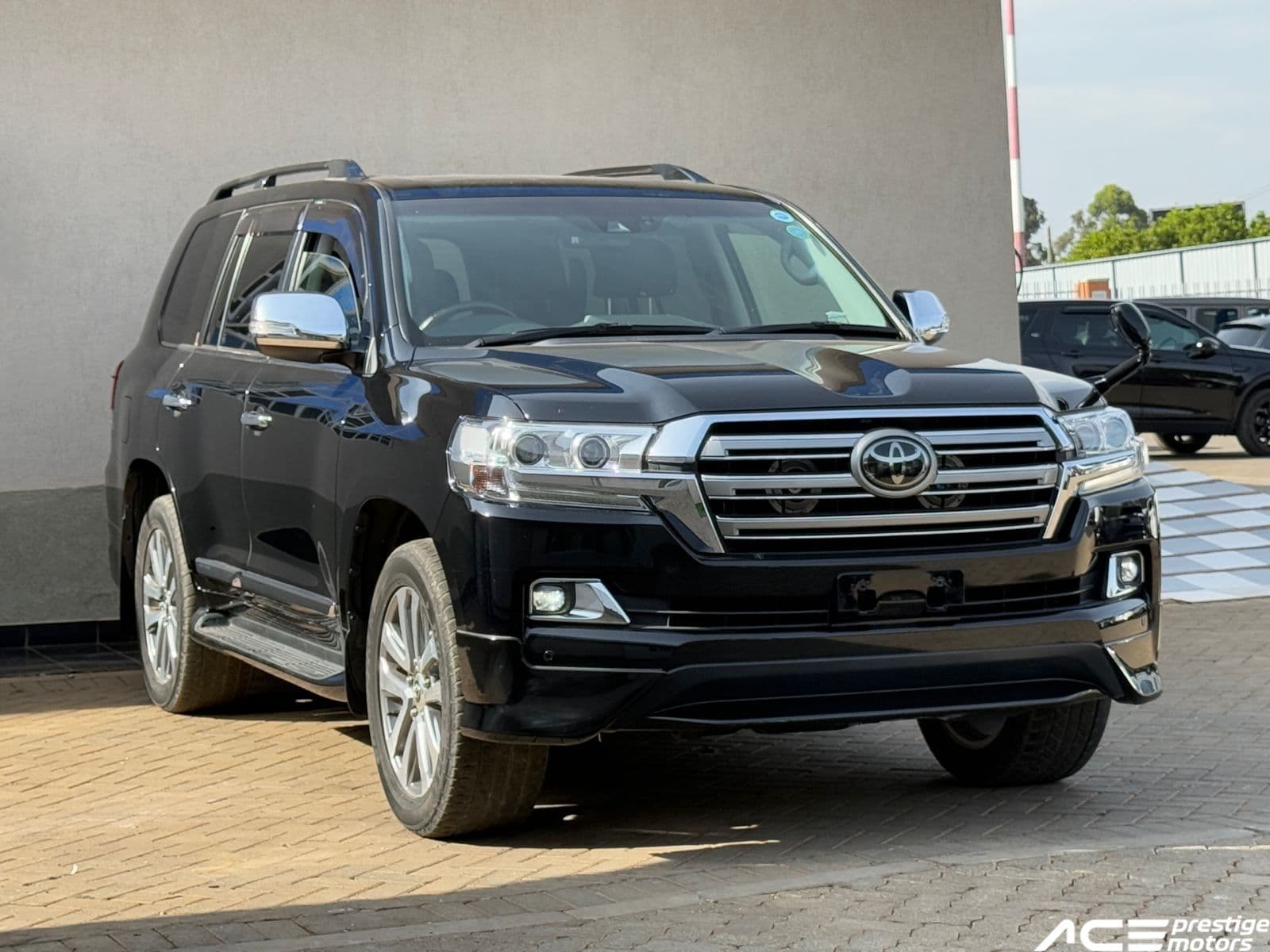 Image of Toyota Land Cruiser LC200 V8 ZX  YOM - 2017