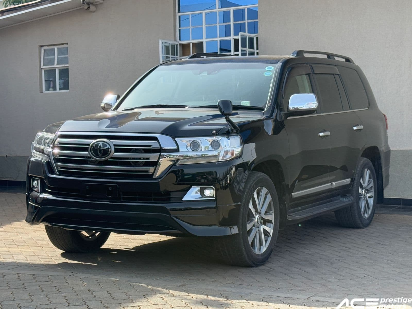 Image of Toyota Land Cruiser LC200 V8 ZX  YOM - 2017