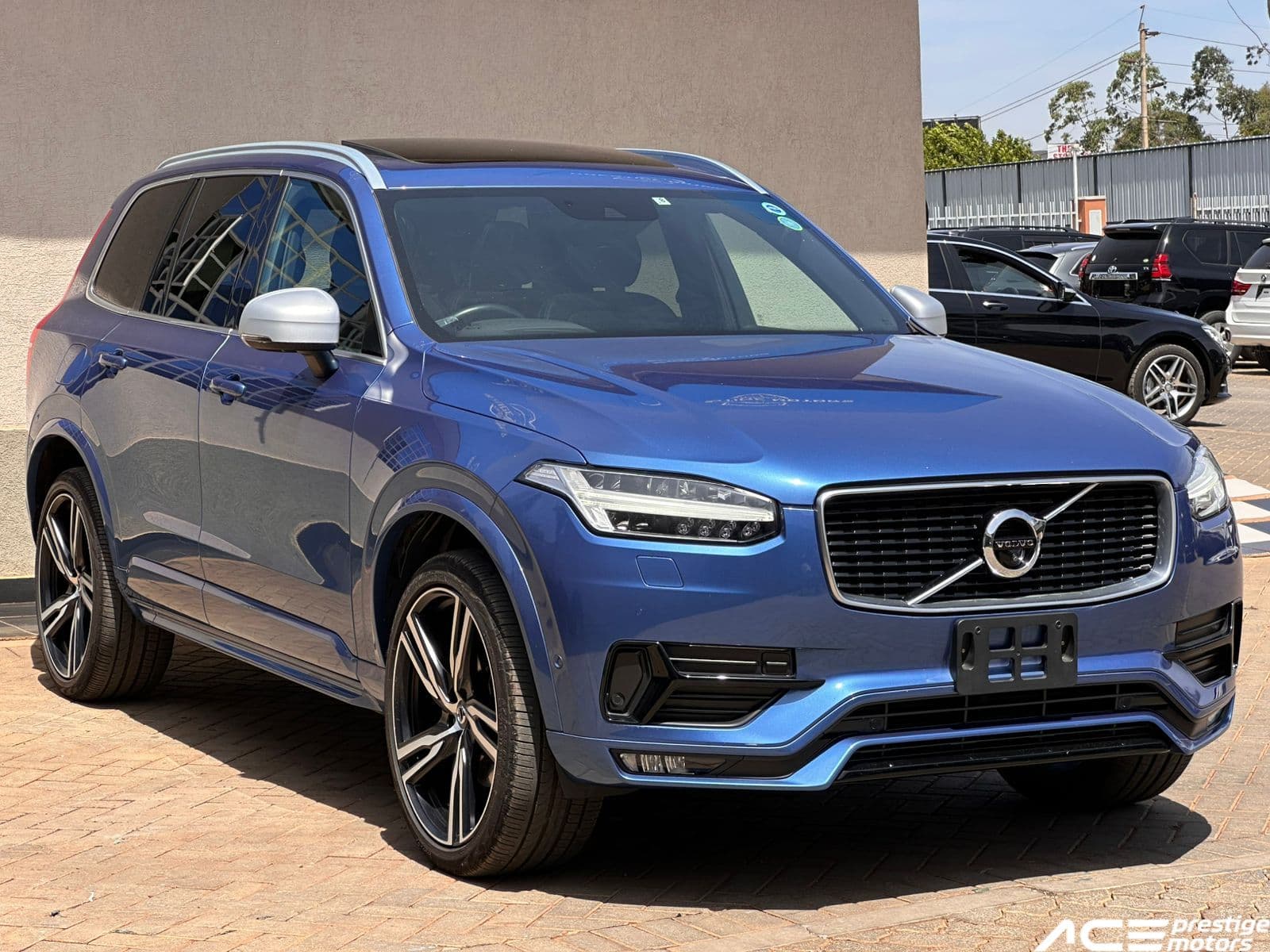 Image of Volvo XC90 T6 R-Design AWD YOM - 2018