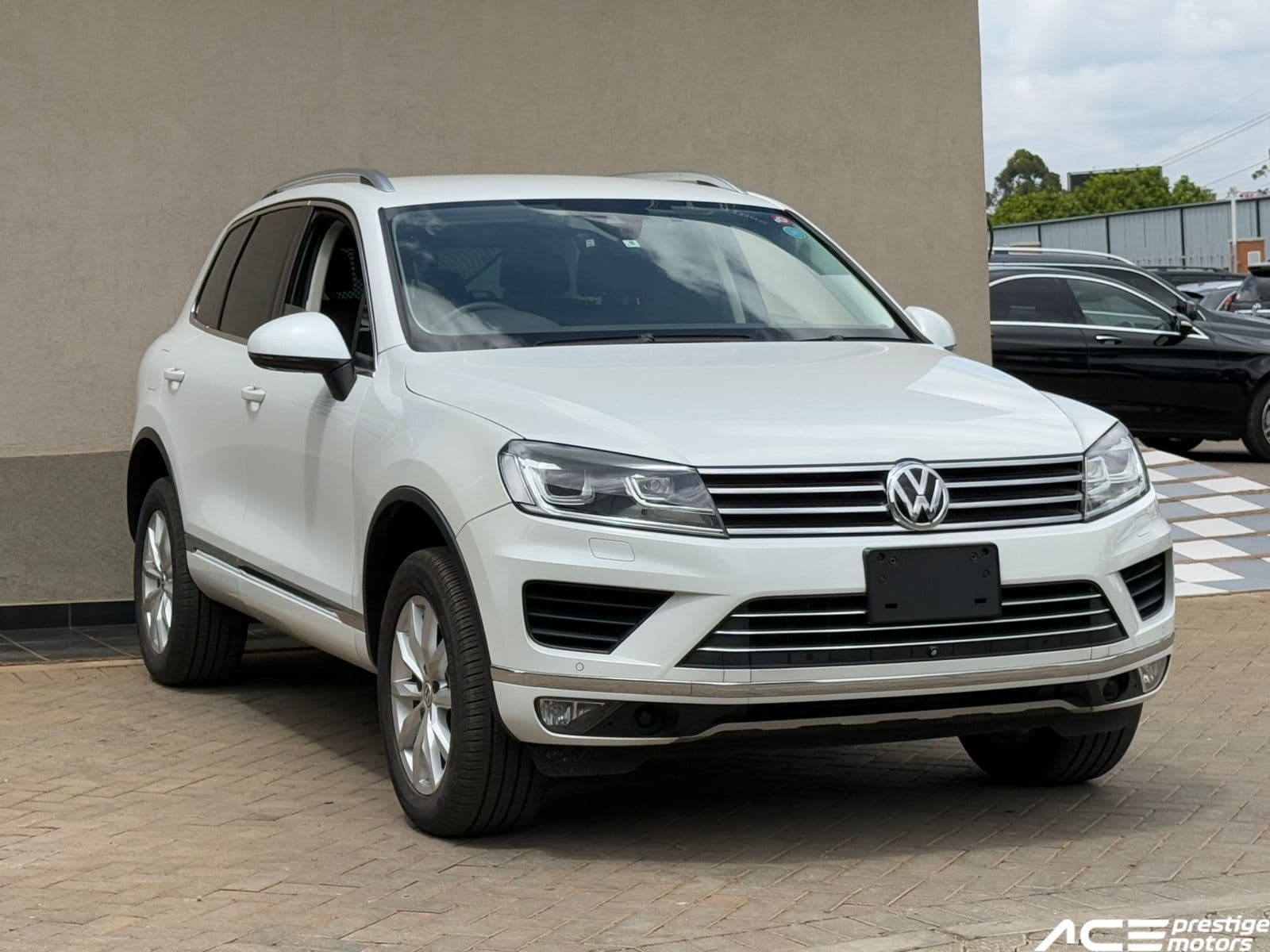 Image of Volkswagen Touareg YOM - 2017