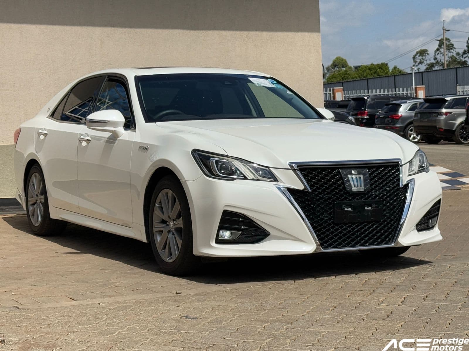 Image of Toyota Crown Athlete Hybrid/Sunroof YOM - 2017