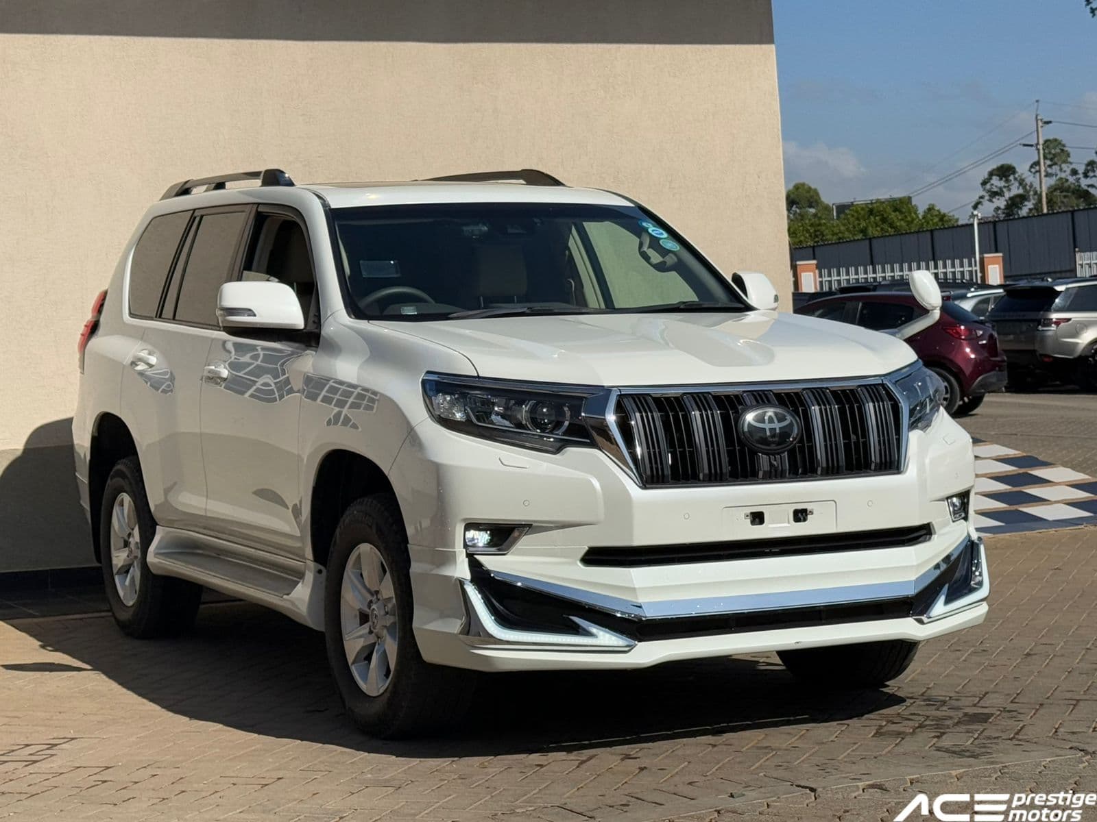 Image of Toyota Prado TX YOM - 2018