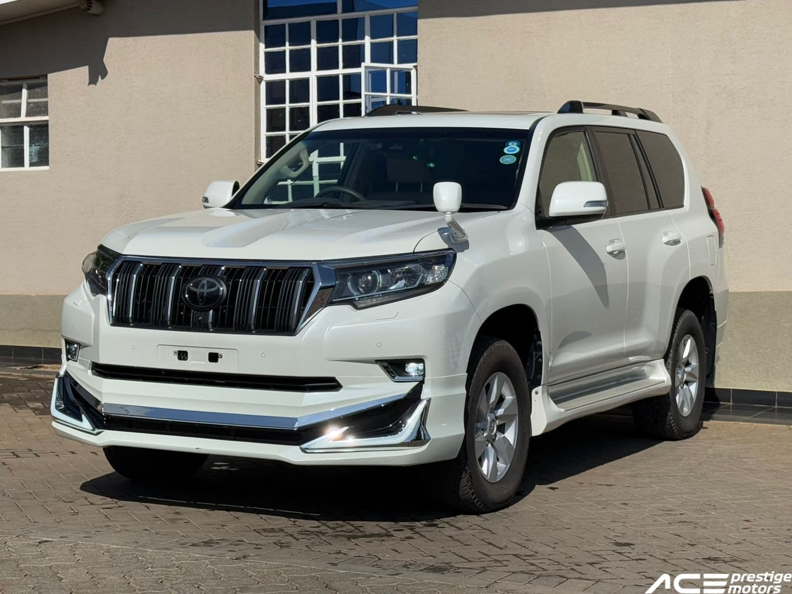 Image of Toyota Prado TX YOM - 2018