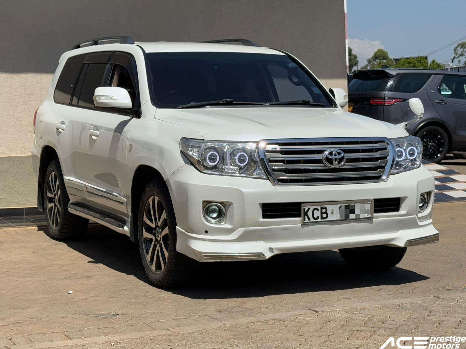 Image of  Toyota Land Cruiser LC200 V8 ZX YOM - 2008