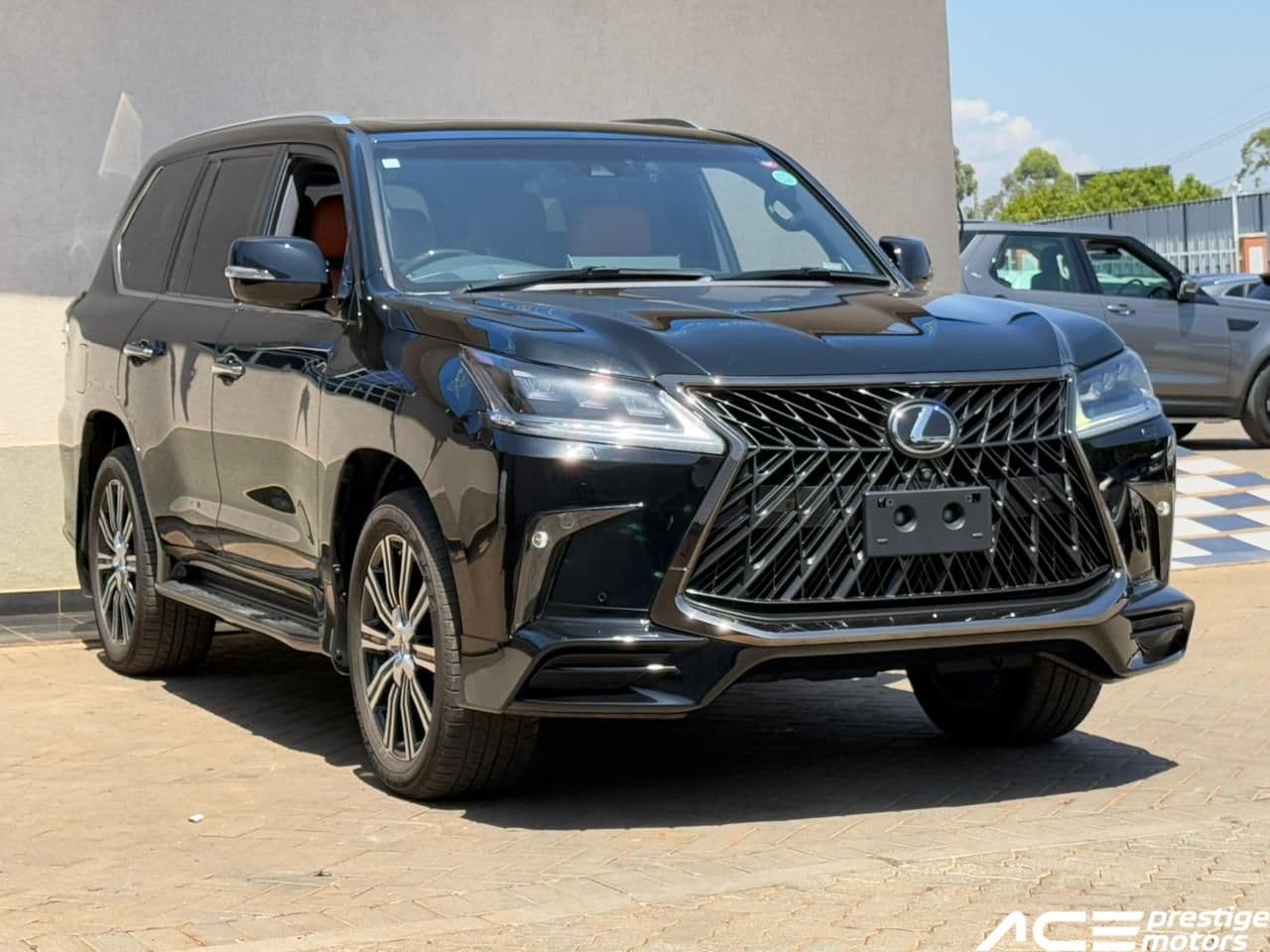 Image of Lexus LX570 YOM - 2018