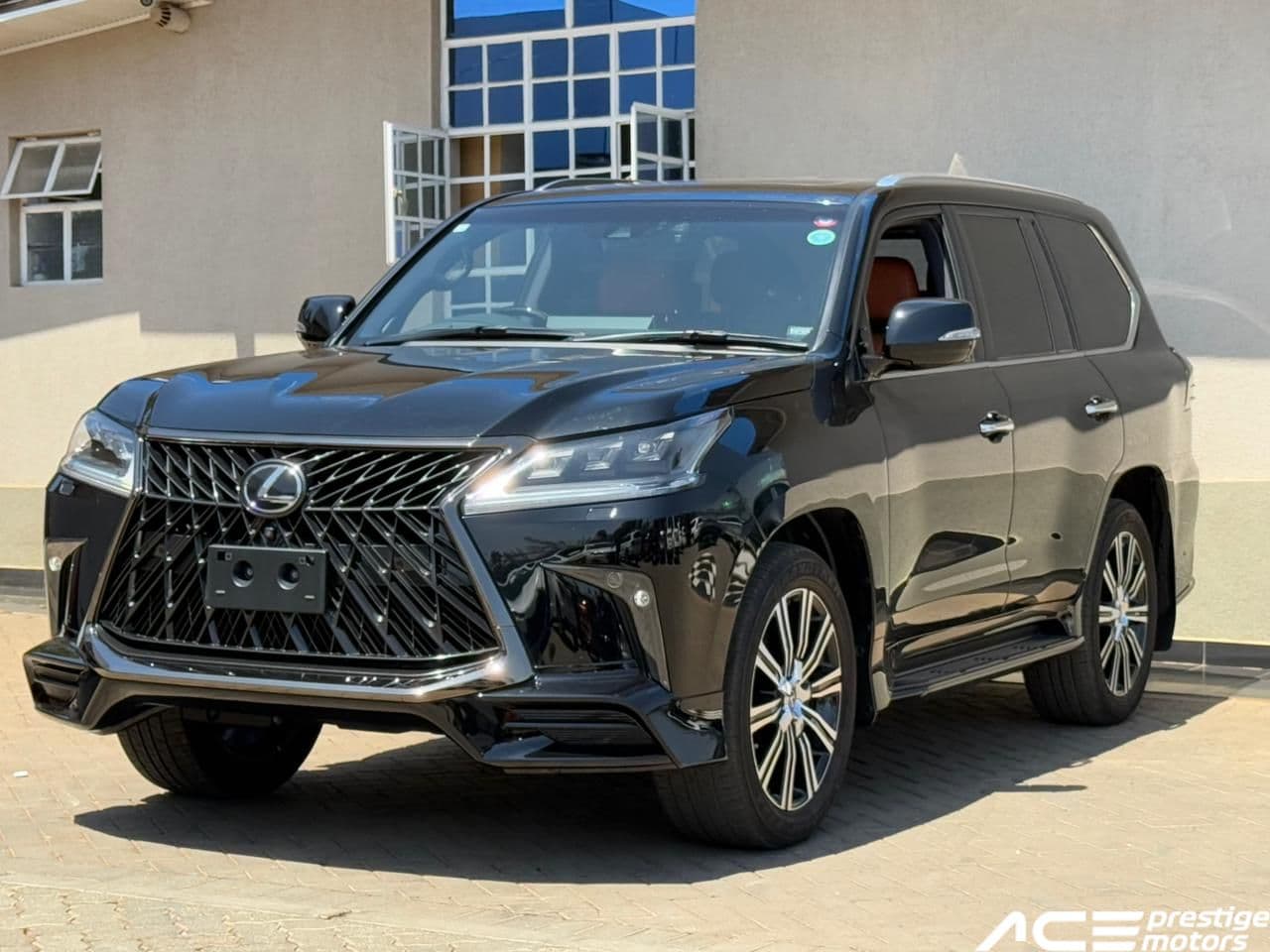 Image of Lexus LX570 YOM - 2018
