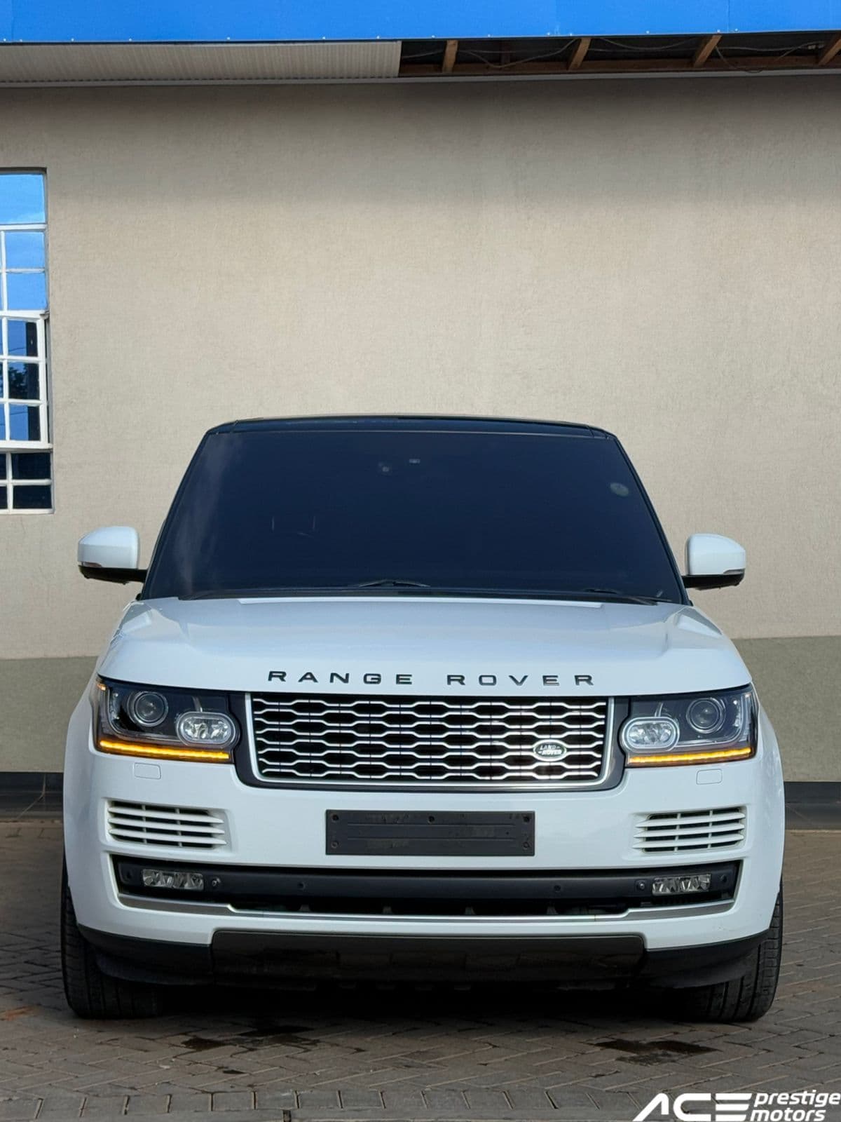 Image of Range Rover Vogue Autobiography YOM - 2013
