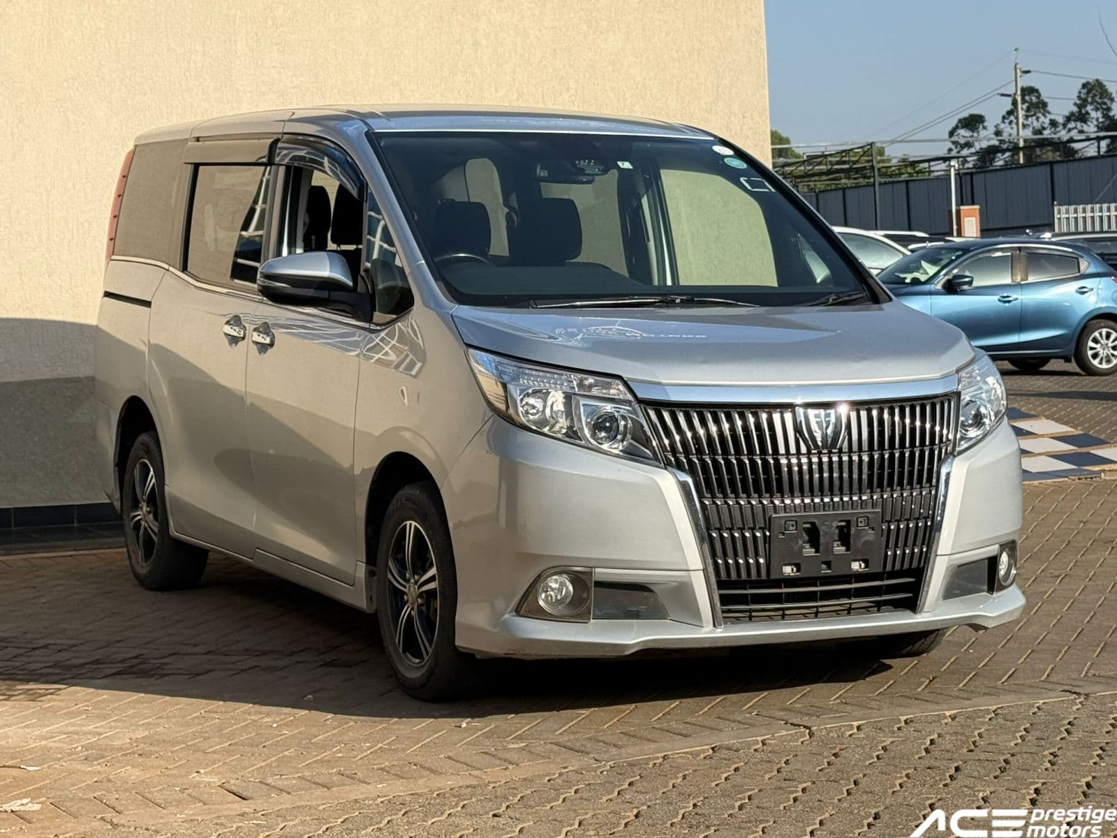 Image of Toyota Esquire YOM - 2016