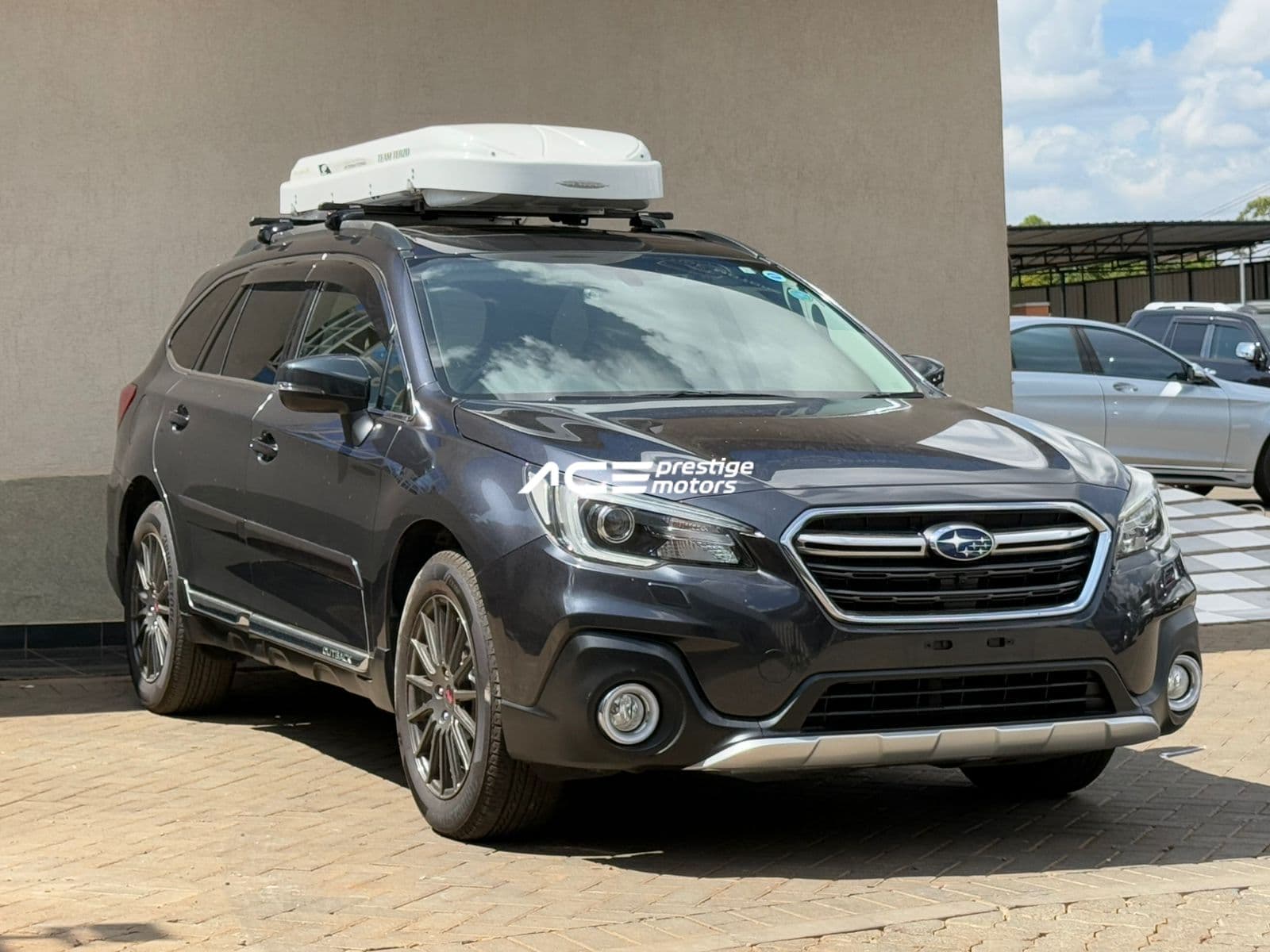 Image of Subaru Outback/Sunroof YOM - 2017