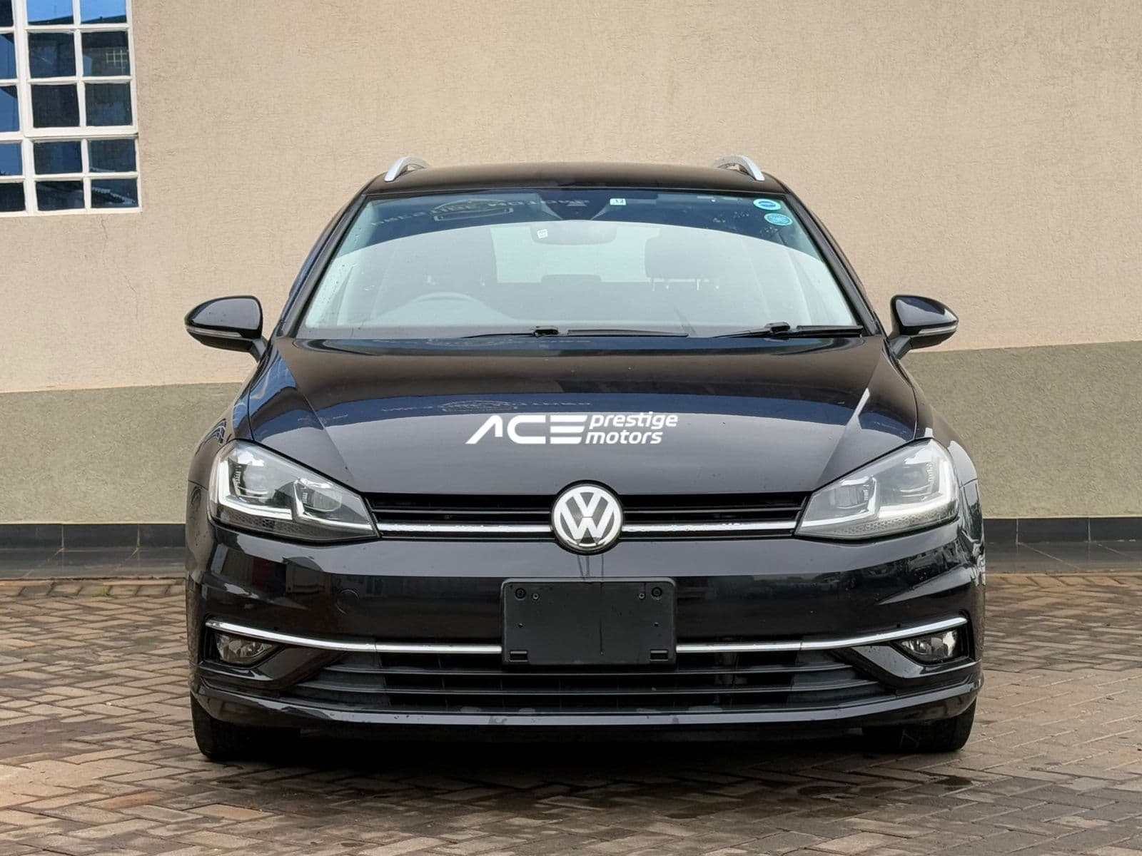 Image of Volkswagen Golf Variant YOM - 2017
