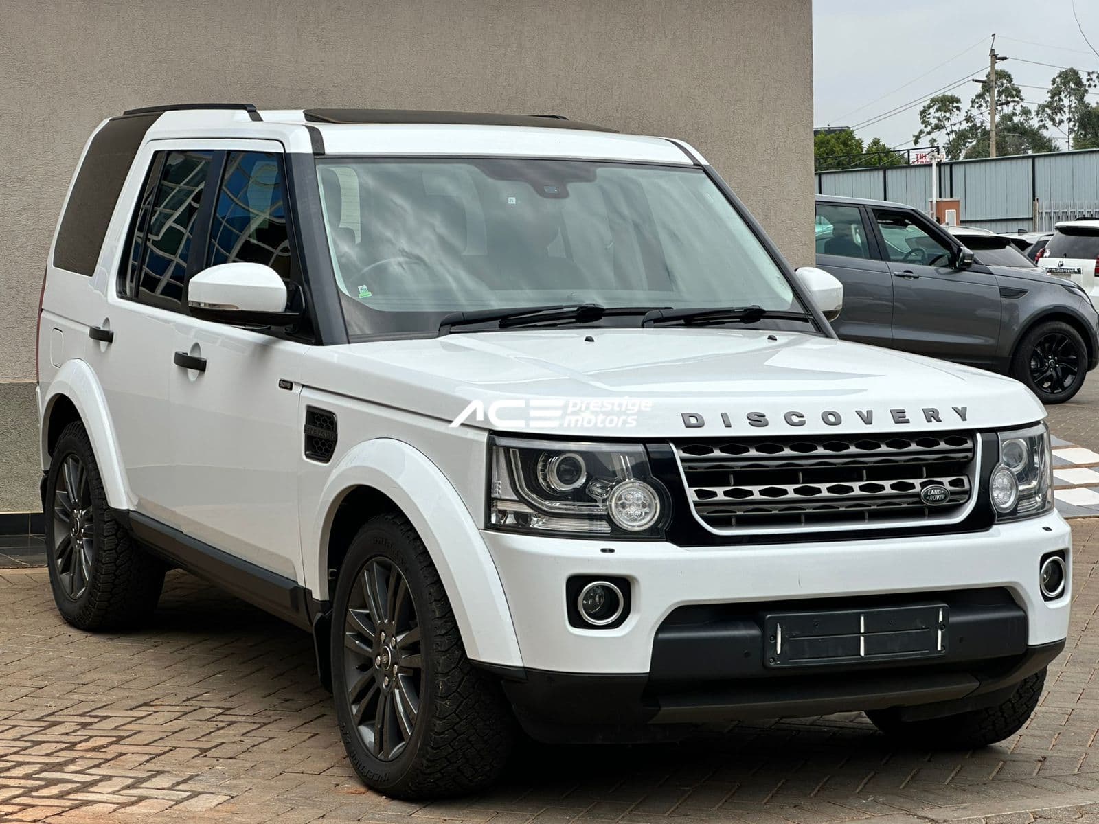 Image of Land Rover Discovery IV YOM - 2017