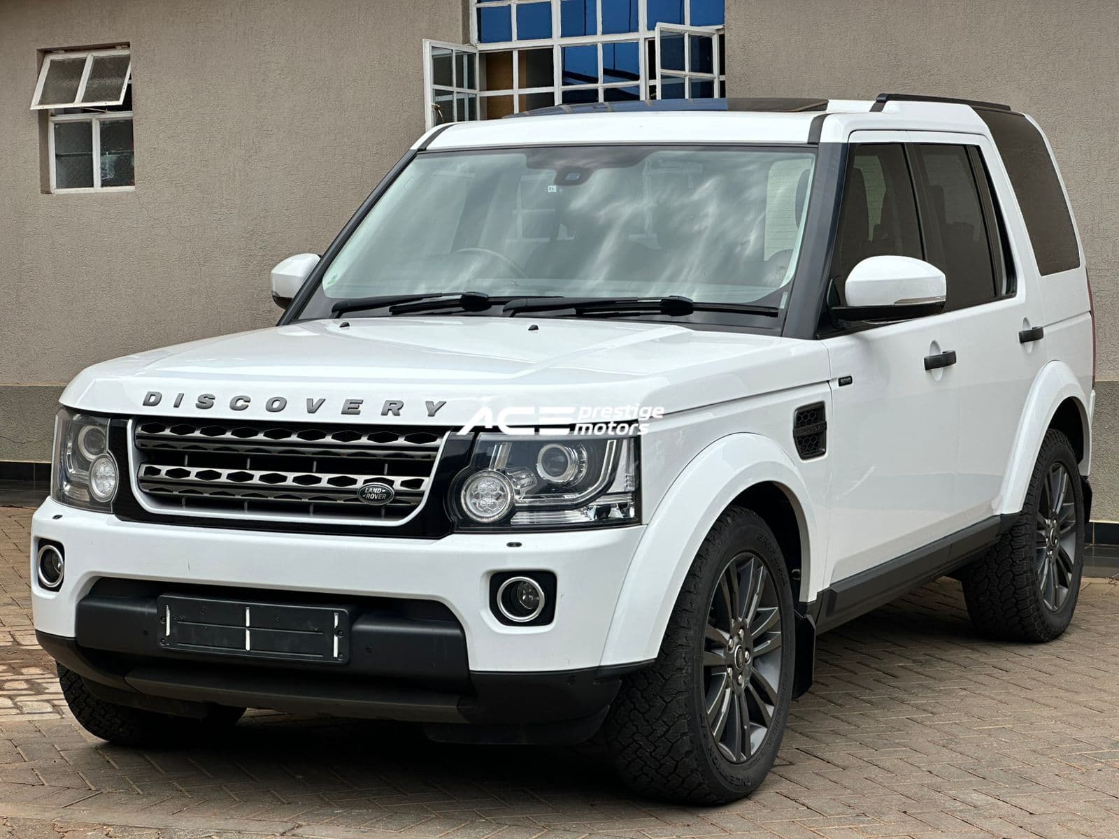Image of Land Rover Discovery IV YOM - 2017