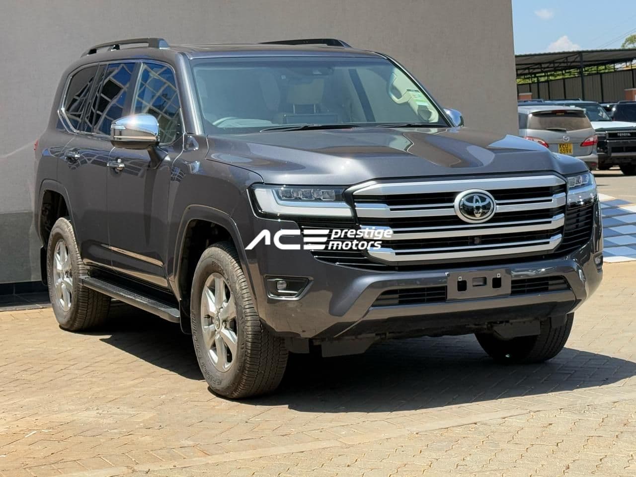 Image of Toyota Land Cruiser LC300 YOM - 2024