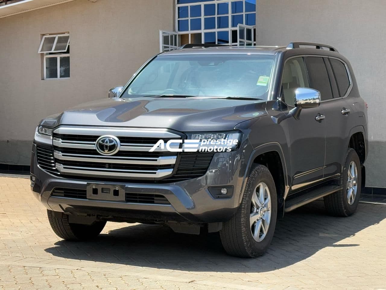 Image of Toyota Land Cruiser LC300 YOM - 2024