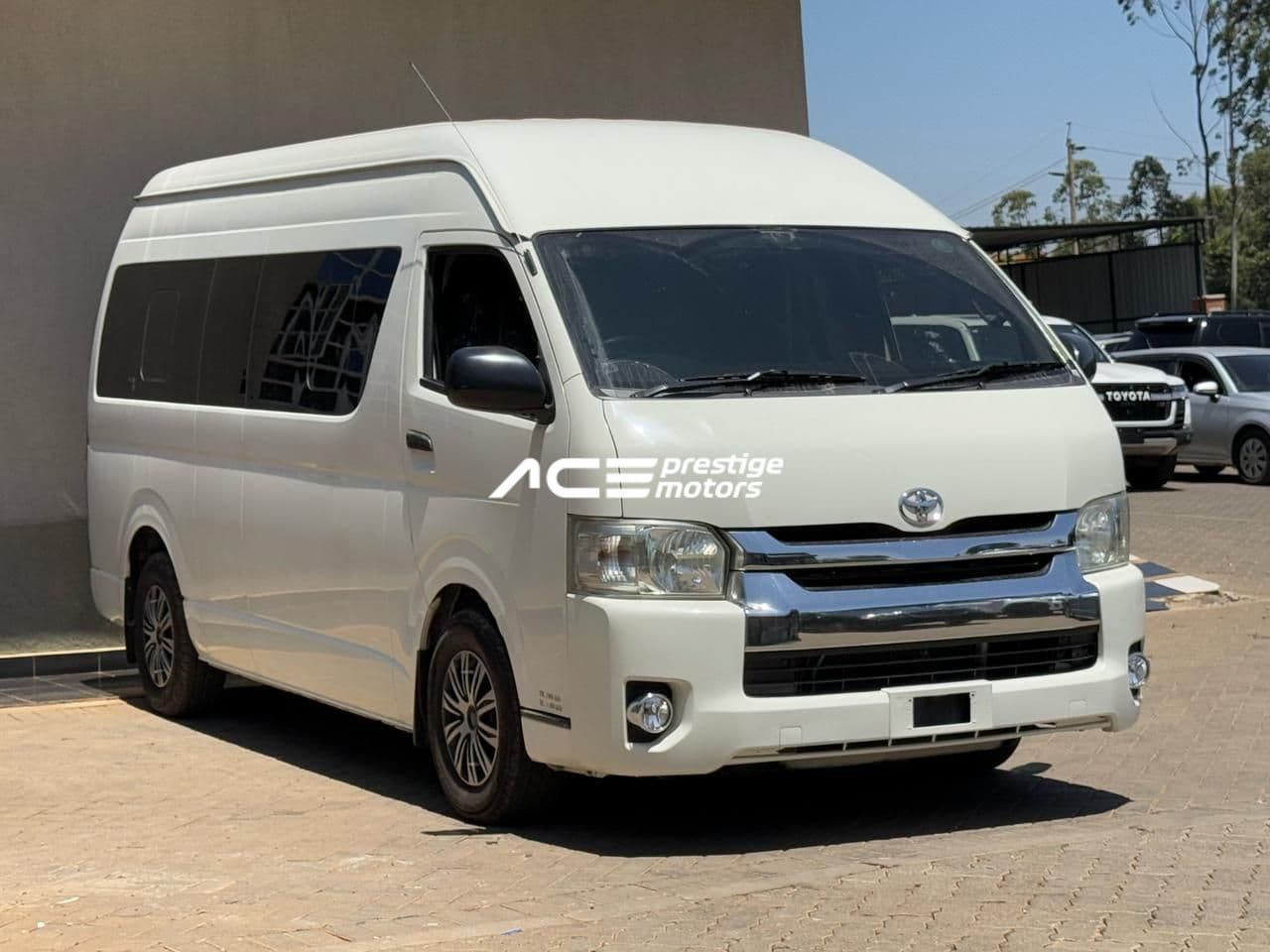 Image of Toyota Hiace Commuter YOM - 2017