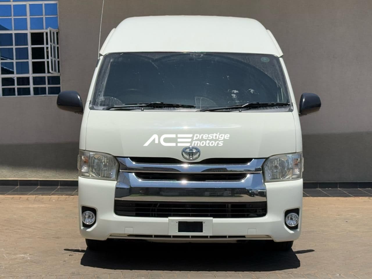 Image of Toyota Hiace Commuter YOM - 2017