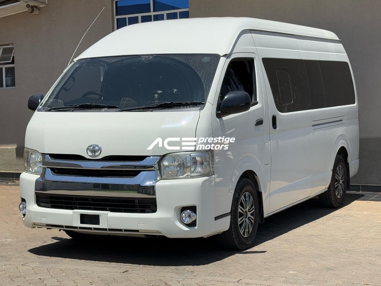 Image of Toyota Hiace Commuter YOM - 2017