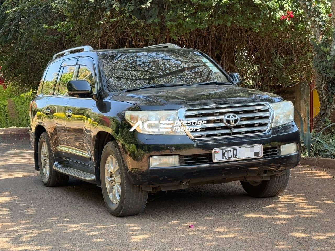 Image of Toyota Land Cruiser LC200 ZX YOM - 2011