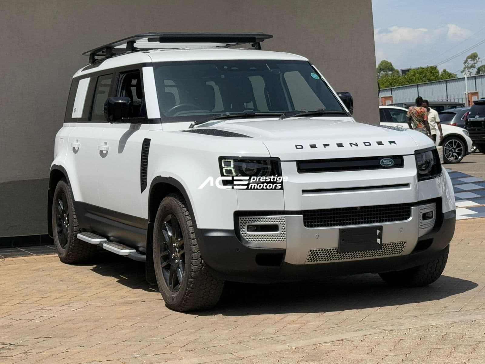 Image of Land Rover Defender 110 D300 YOM - 2021