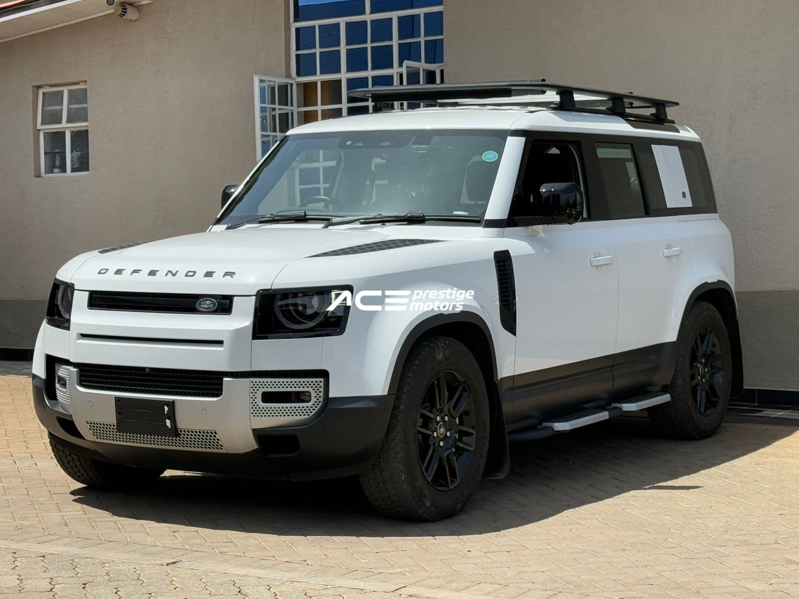Image of Land Rover Defender 110 D300 YOM - 2021