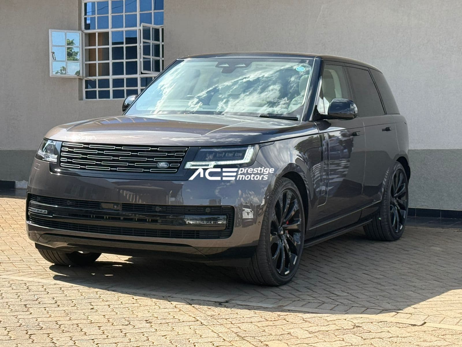 Image of Range Rover Vogue P400 YOM - 2023