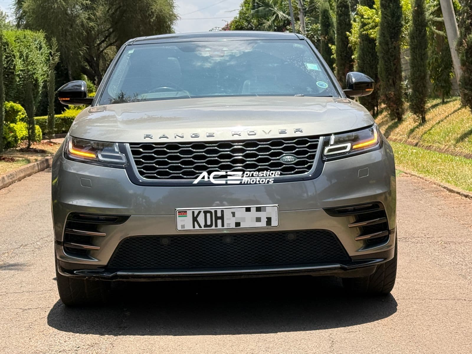 Image of Range Rover Velar D300 SE YOM - 2017