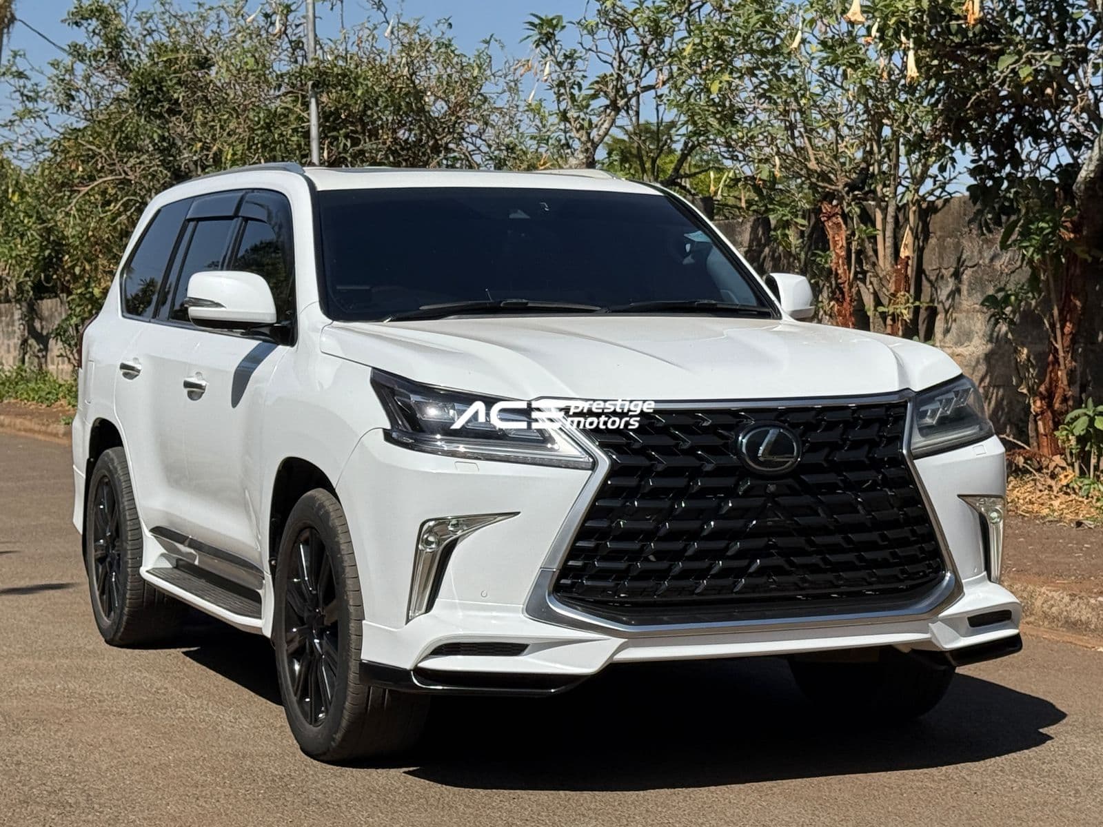Image of Lexus LX 570 YOM - 2016
