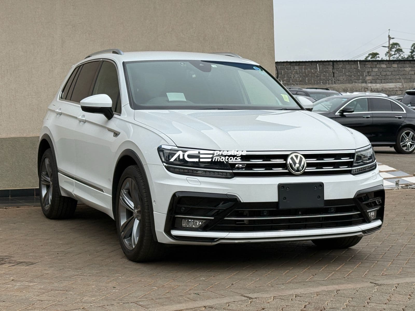 Image of Volkswagen Tiguan R-Line YOM - 2018