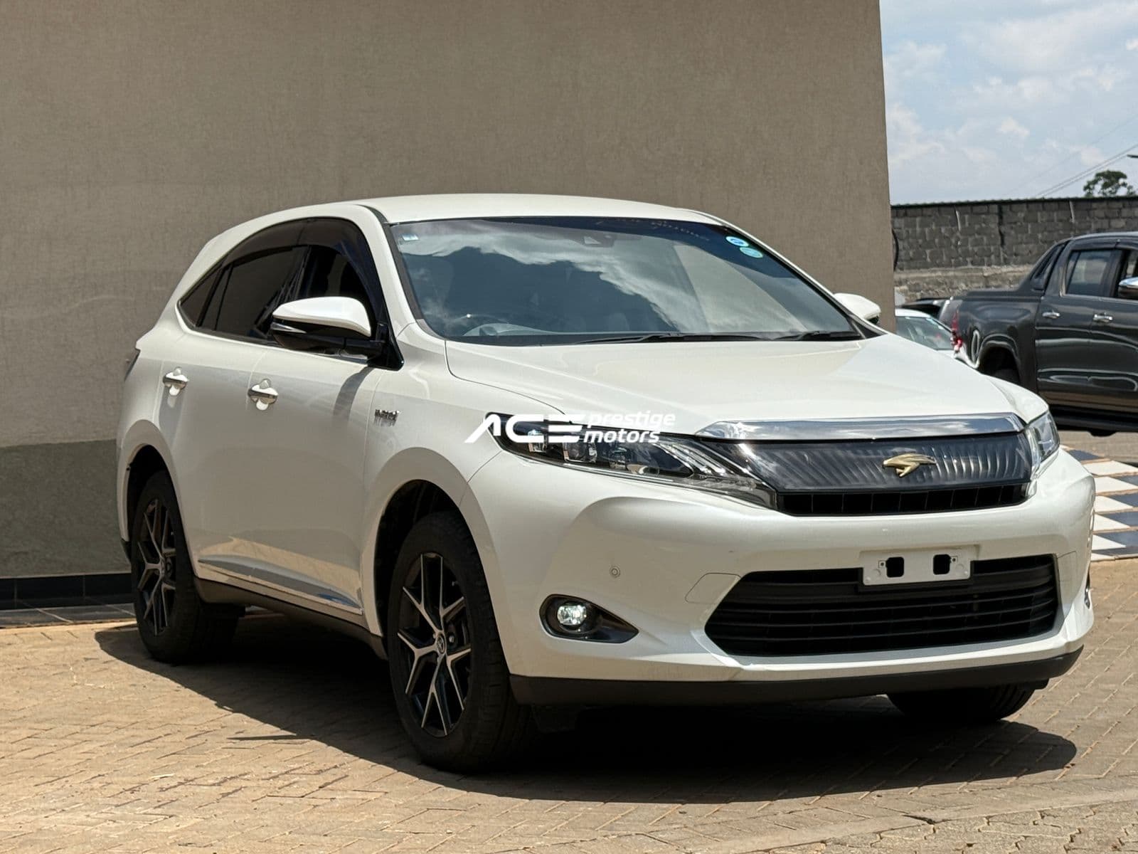 Image of Toyota Harrier Hybrid YOM - 2017