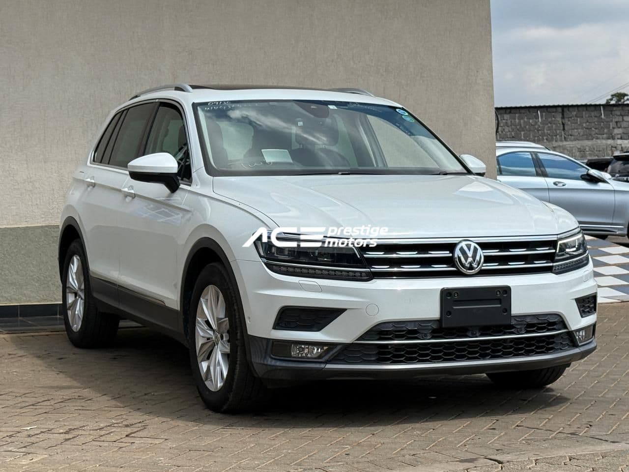Image of  Volkswagen Tiguan/Sunroof YOM - 2018