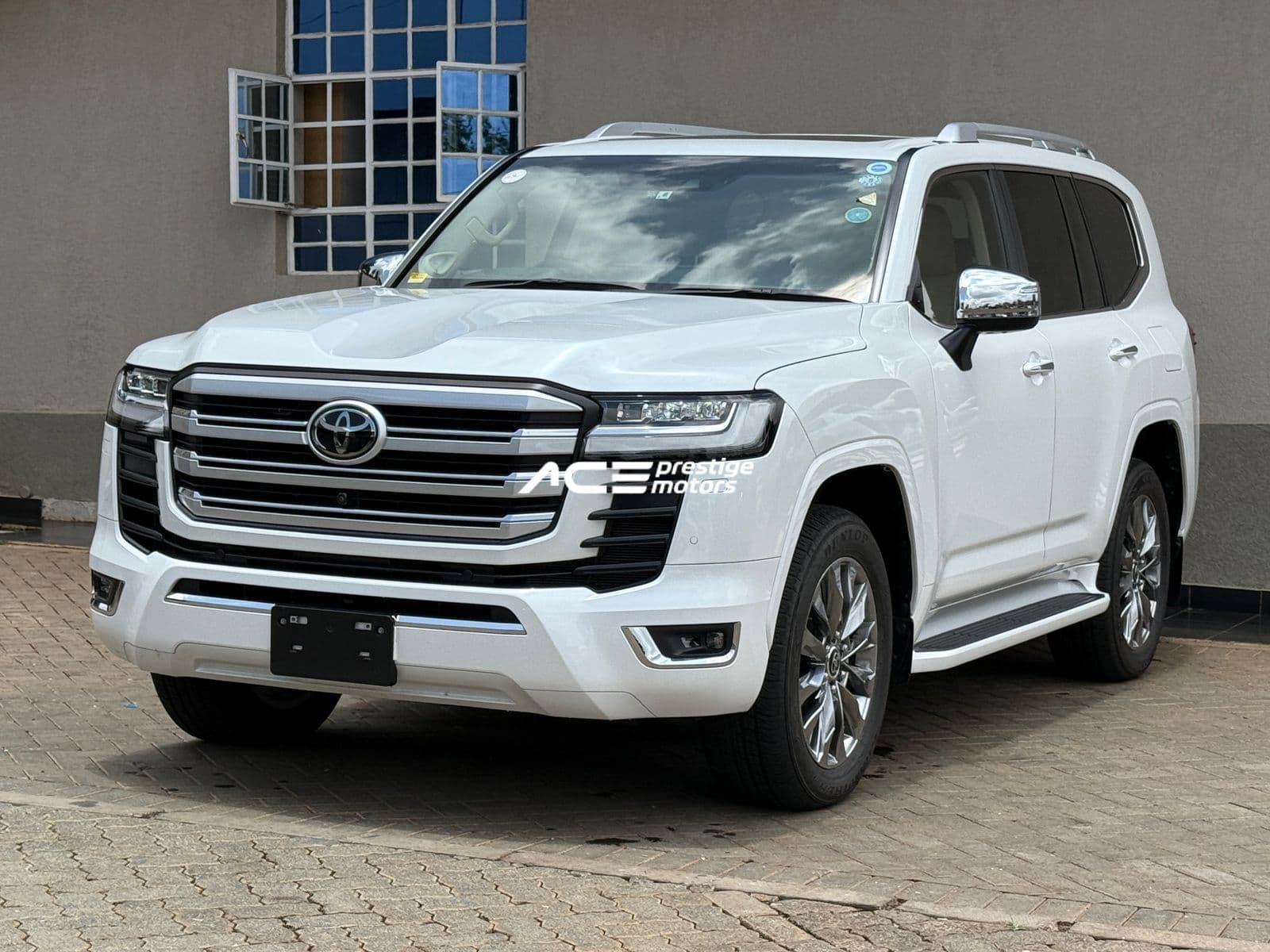 Image of Toyota Land Cruiser ZX LC300 YOM - 2021