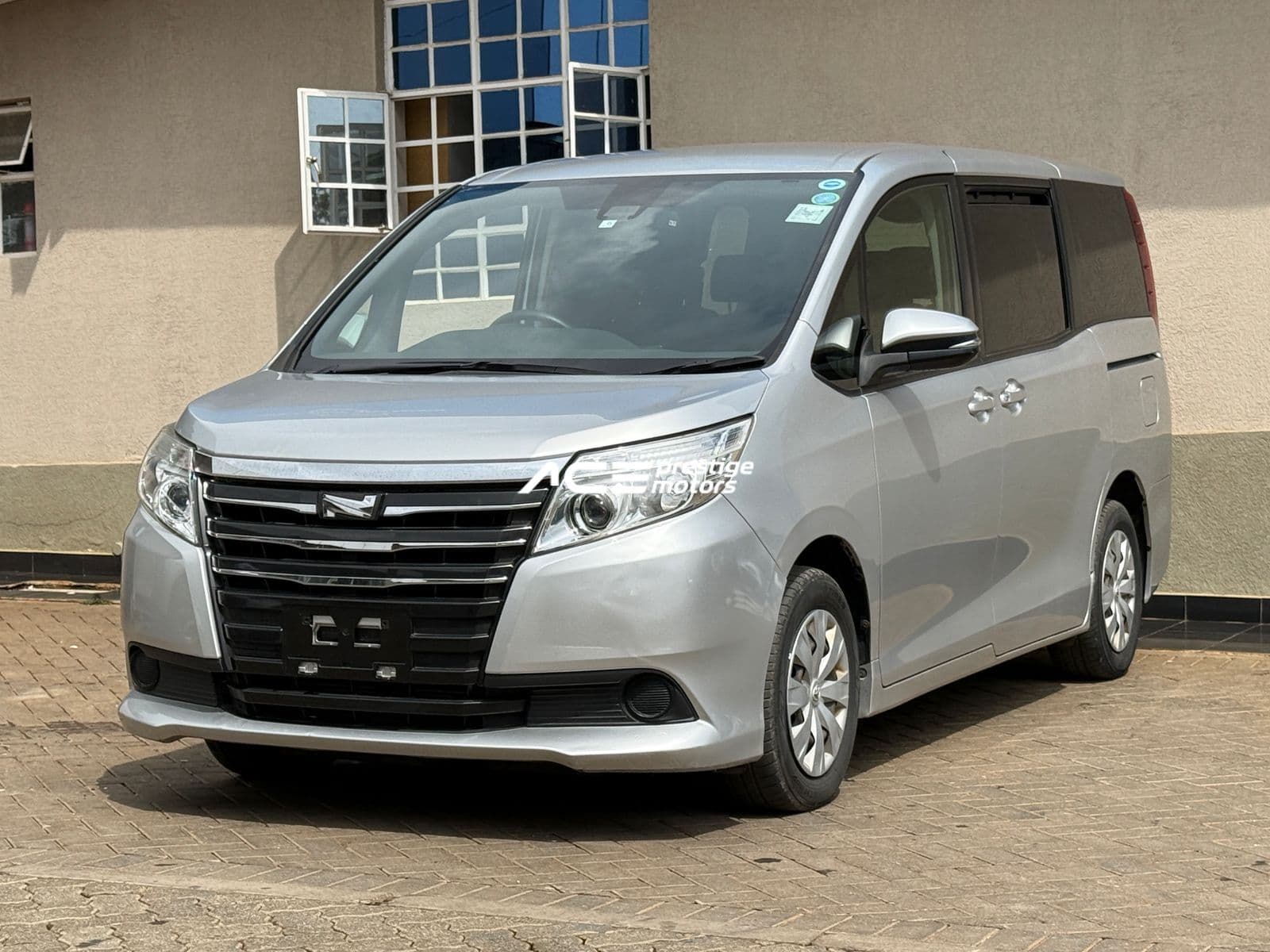 Image of Toyota Noah  YOM - 2017
